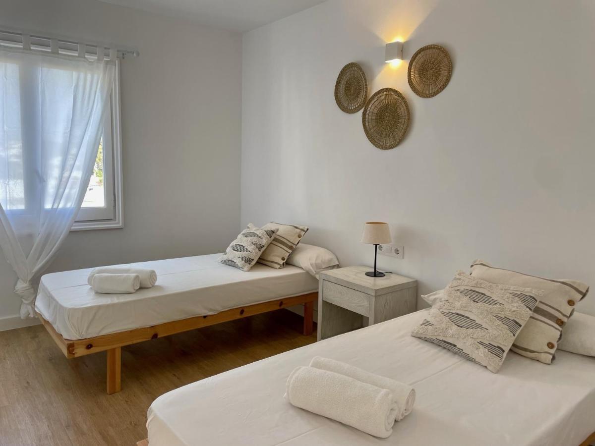 Biniforcat Villa กาลาเอนฟอร์กัต ภายนอก รูปภาพ