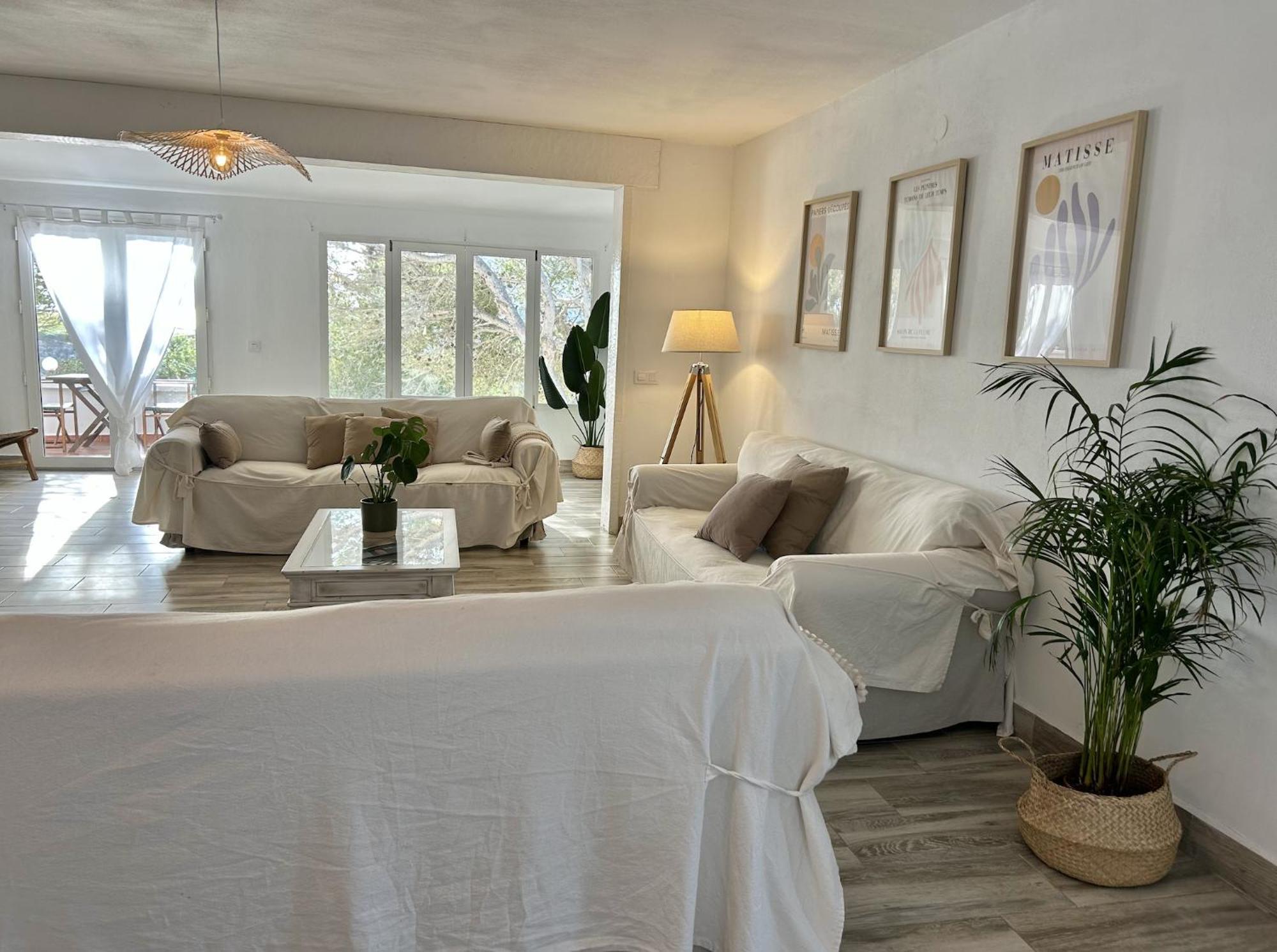 Biniforcat Villa กาลาเอนฟอร์กัต ภายนอก รูปภาพ